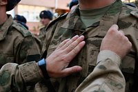 Около сотни российских военных попытались сбежать из воинской части. Семерым это удалось