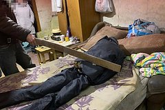 Россиянин забил палкой не пожелавшую признаться в преступлении знакомую