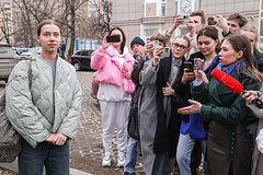 Суд продлил домашний арест блогерше Александре Митрошиной