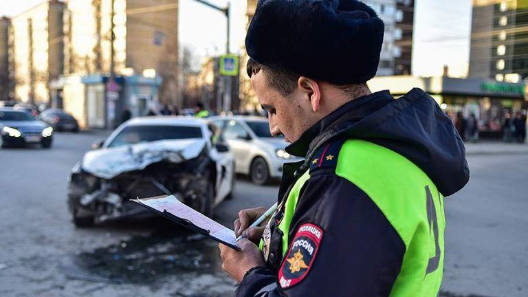 За минувшие выходные в России произошло 625 ДТП