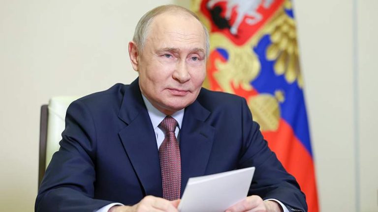 Путин поздравил и поблагодарил бойцов ВС РФ за полный разгром ВСУ в Курской области