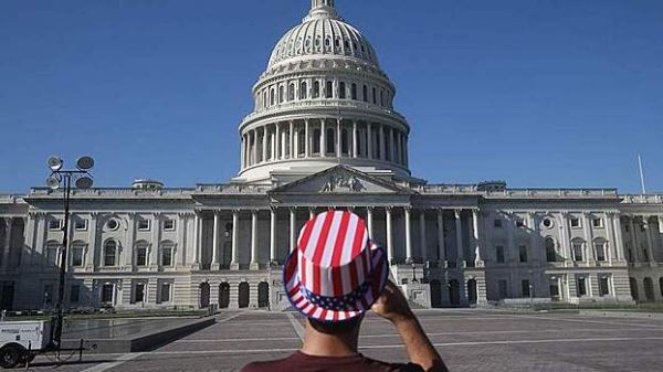 Опрос Marist: рейтинг одобрения Трампа упал до 42%
