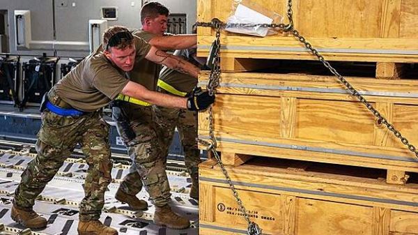The Times: Европейцы должны компенсировать Киеву прекращение американской помощи